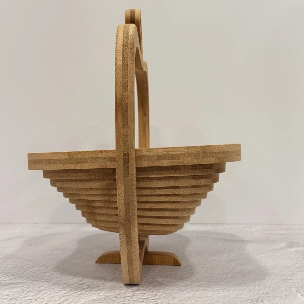 Bonnie & Pop New York Collapsible Wooden Apple Shaped Basket or Trivet